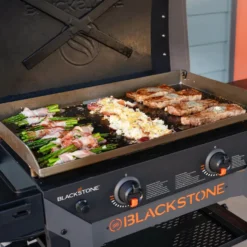 Blackstone 28” Griddle med låg – gasgrill med stegeplade