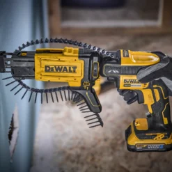 DeWALT DCF620E1K gipsskruemaskine med powerstack batteripakke