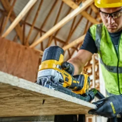DeWALT DCS335N18V XR stiksav solo