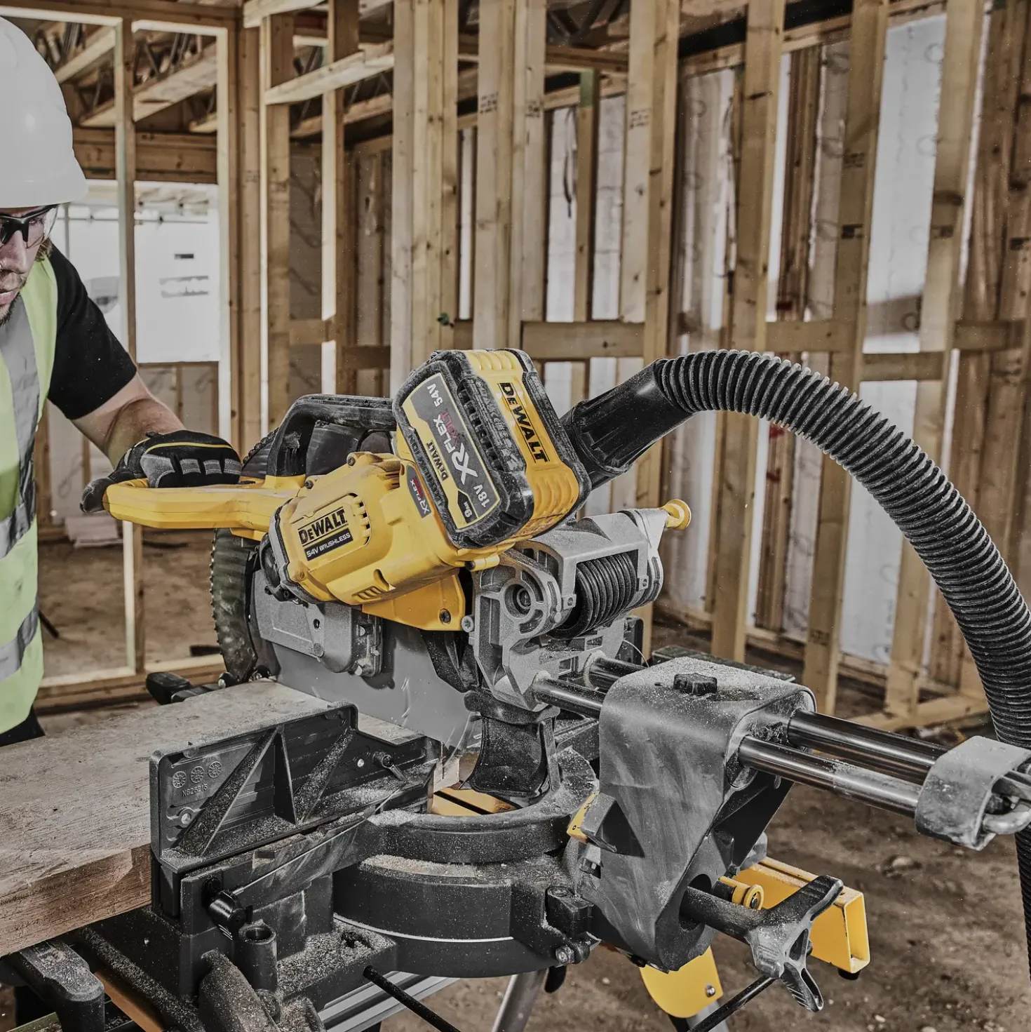 DeWalt DCS781N-XJ 54V flexvolt geringssav Ø305 mm solo