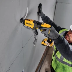 Dewalt gipsskruemaskine magasin