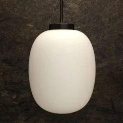 Dyberg Larsen DL39 cafépendel mat hvid opalglas Ø25 cm