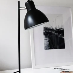 Dyberg Larsen Skagen bordlampe E27 mat sort