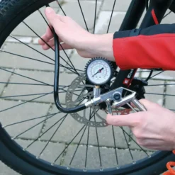Einhell dæktrykspistol med manometer