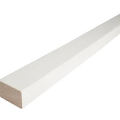 FT Forrammetræ fyr L340 21x33x2700 mm hvidmalet