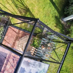 Halls ICON 8 9,7 m² sort m/3 mm delt glas og fundament