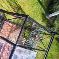 Halls ICON 8 11,2 m² sort m/3 mm hærdet glas og fundament