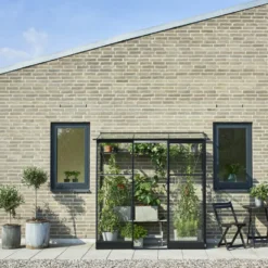Halls Qube Lean-To 26 vægdrivhus sort med hærdet glas 1,2 m²
