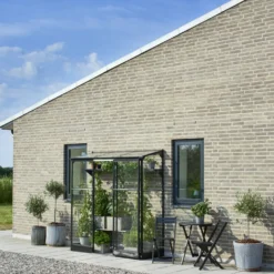 Halls Qube Lean-To 26 vægdrivhus sort med hærdet glas 1,2 m²