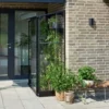 Halls Qube Lean-To 24 vægdrivhus sort med hærdet glas 0,8 m²