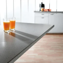 Keflico bordplade med ret kant 29x610x3000 mm lys granit