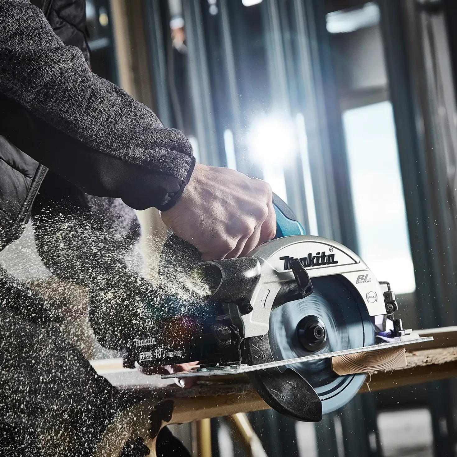 Makita DHS660Z 18V LXT rundsav solo