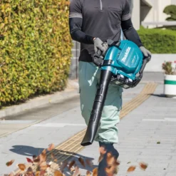Makita DUB363PT2V 18V LXT løvsuger og blæser 2x5.0 Ah batterier og lader