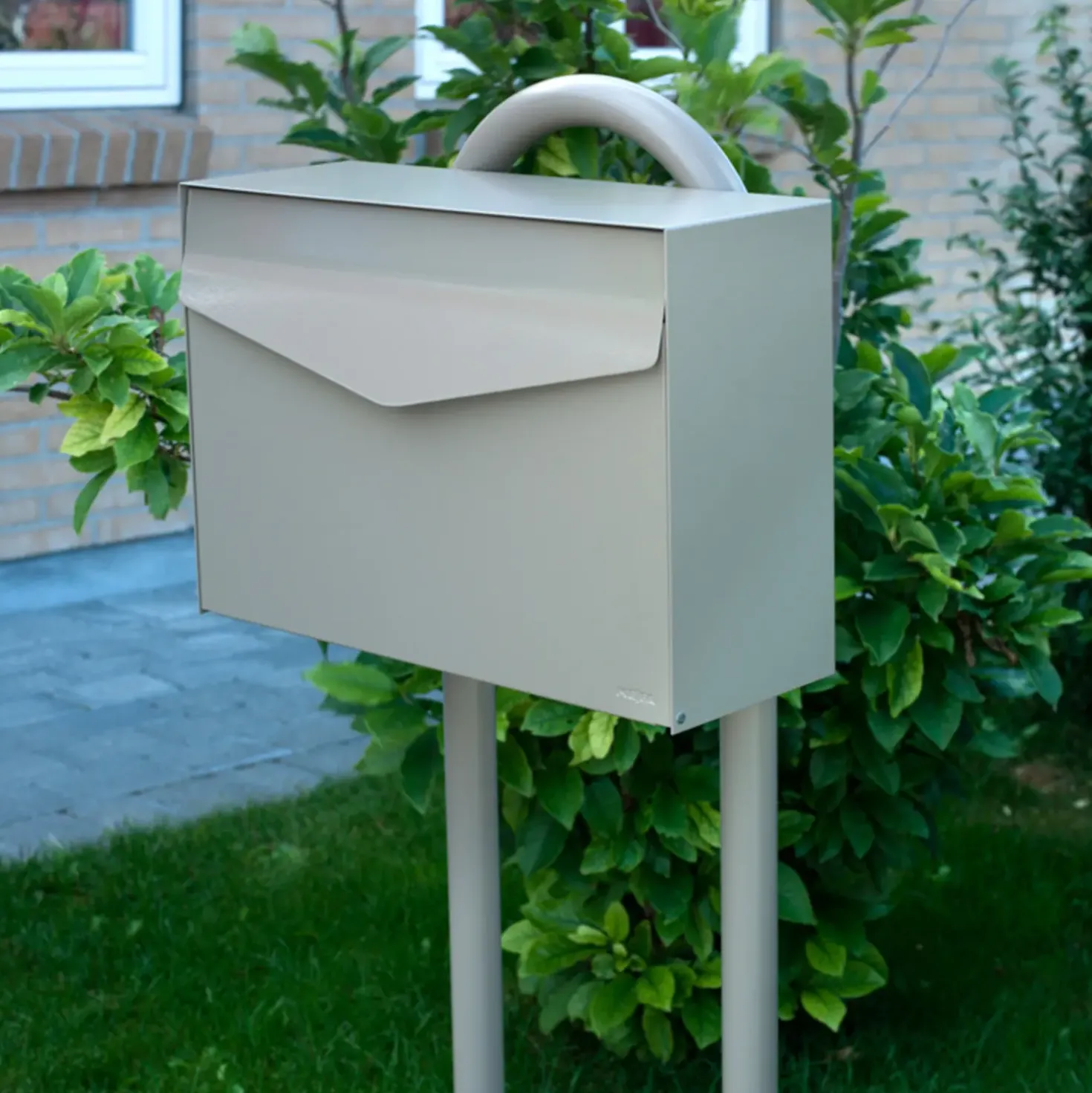 MEFA Letter 111 postkasse beigegrå