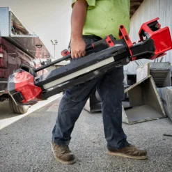 Milwaukee M18™ HOSALC-0 højtydende områdelys på stativ solo