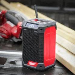 Milwaukee M12 RCDAB+-0 12V arbejdsradio FM/DAB+