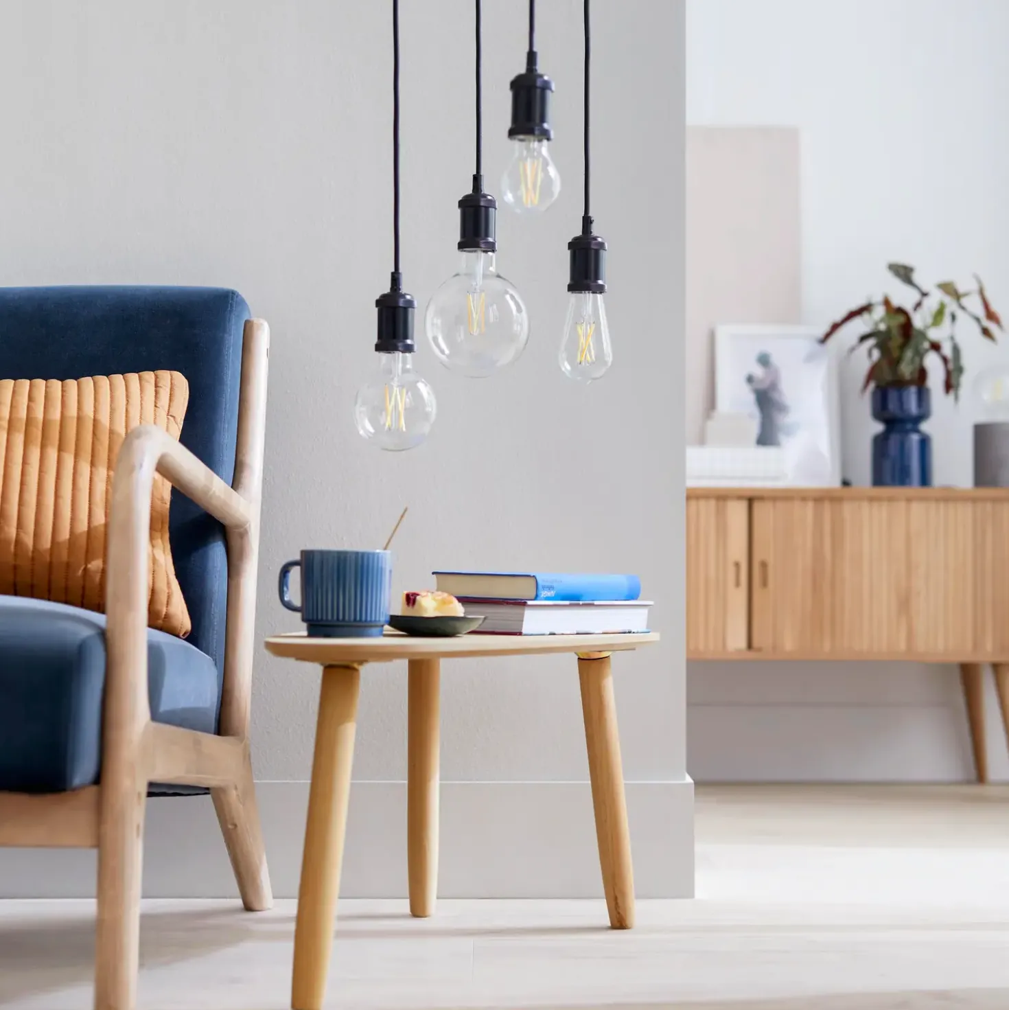 Philips Smart WiZ white LED pære E27 6,7W globe klar