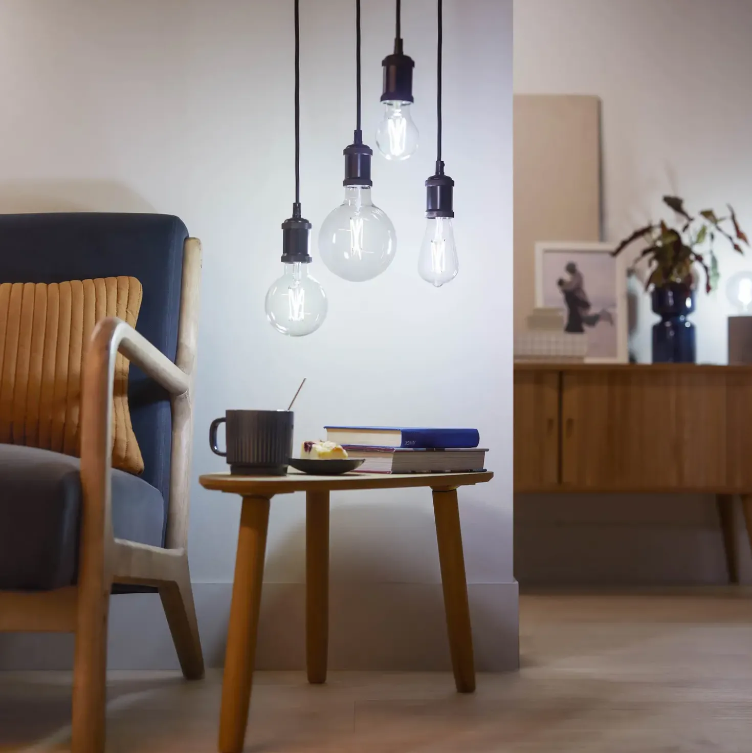 Philips Smart WiZ white LED pære E27 6,7W globe klar
