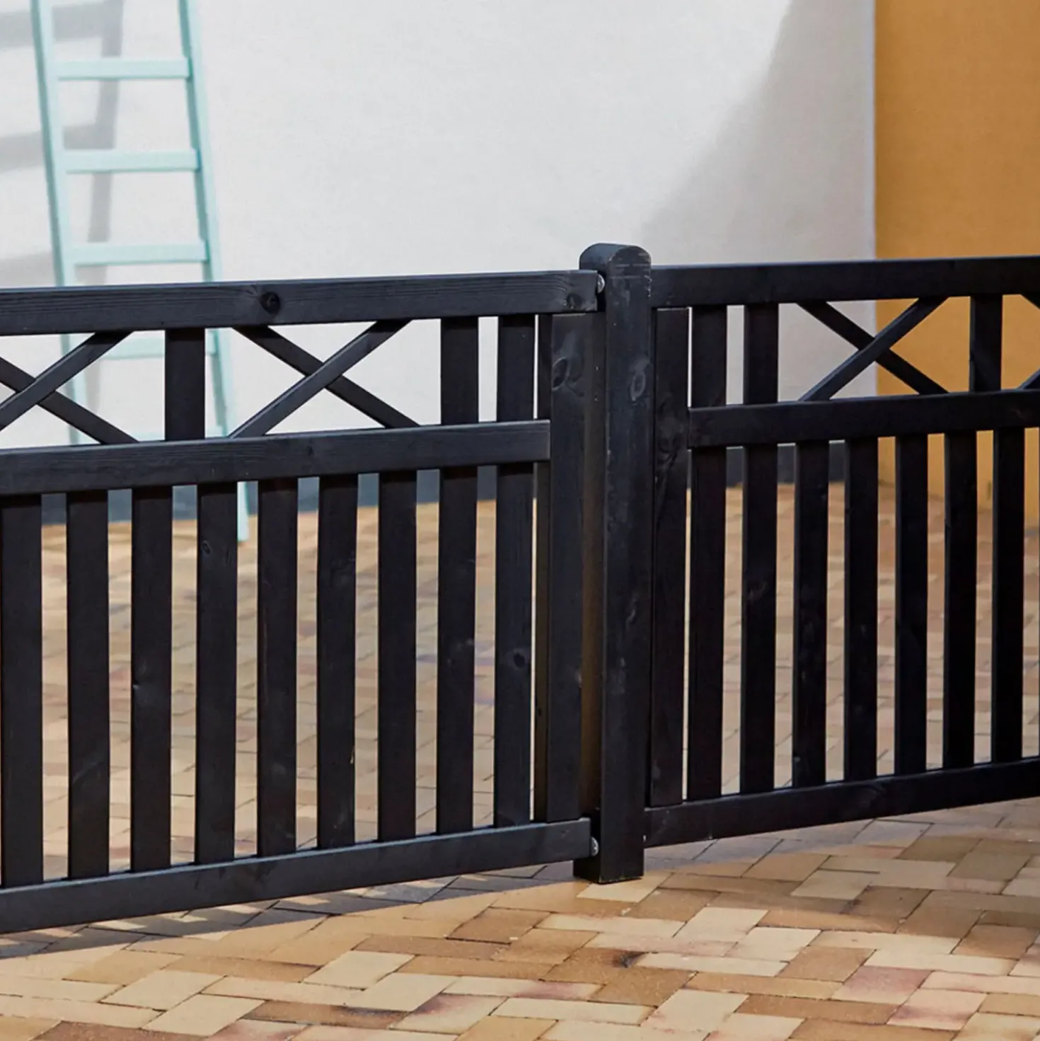 Plus Vinesse hegn 150x96 cm sort