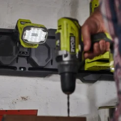 Ryobi RLC4-0 4V USB lampe m/klemme