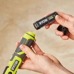 Ryobi RLP4-120G lommelygte 4V USB lithium
