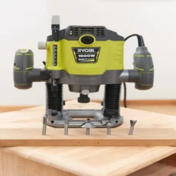 Ryobi RRT1600-K overfræser 1600 W