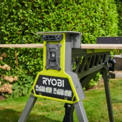 Ryobi RSTSJ150 transportabel arbejdsbænk med spændesystem
