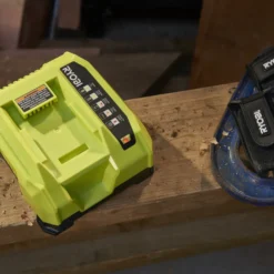 Ryobi RY36C60A 36V MAX POWER hurtiglader