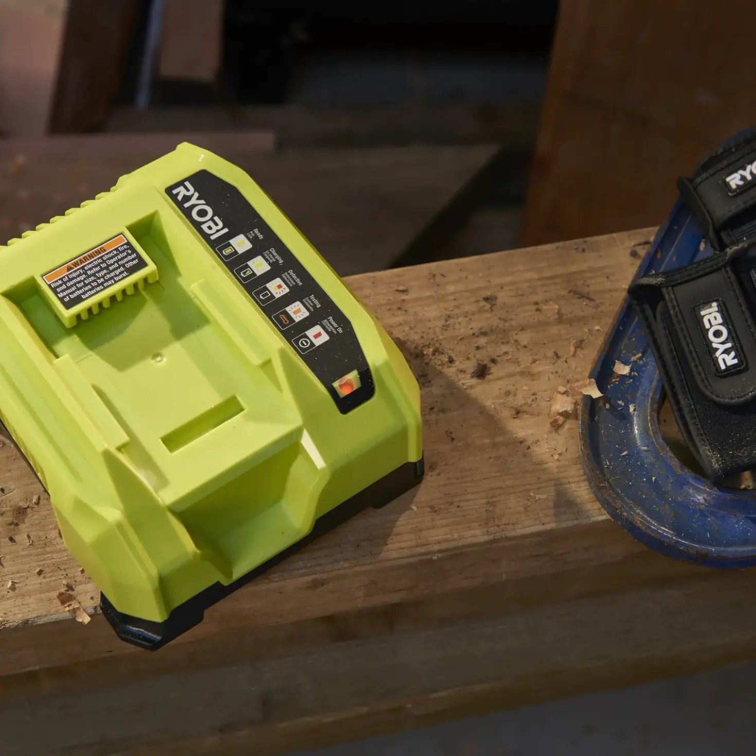 Ryobi RY36C60A 36V MAX POWER hurtiglader