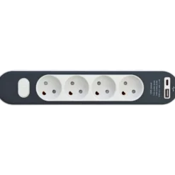 4-stikdåse med ledning og USB A+C uden jord 1,4m