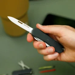 SwissTech Helfen 12-i-1 multitool