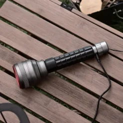 Swisstech Toll lommelygte opladelig 1000 Lumen