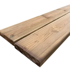 Terrassebrædder m. riller brunimprægneret 28x145 mm x 4,2 m
