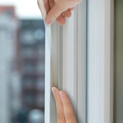 Tesamoll® Premium Flexible silikonetætningsliste transparent 8,5 mm x 6 m